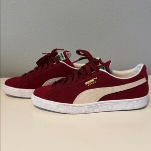 Puma Suede Men's Sneakers in Burgundy and Cream
